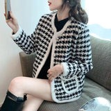 2025 Autumn And Winter New Small Fragrant Style Imitation Stinget Jacket Loose Thin Knitted Cardigan Sweater Woman HZ0108