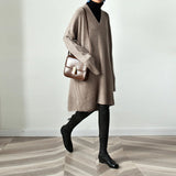 2025 Autumn And Winter New Korean Version Of The V-Neck Long Loose Sweater Women's T-Shirt Languid Knitting Shirt HZ0108