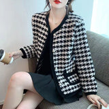 2025 Autumn And Winter New Small Fragrant Style Imitation Stinget Jacket Loose Thin Knitted Cardigan Sweater Woman HZ0108